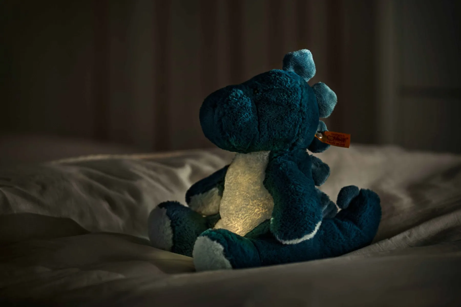 Enfant Steiff Anniversaire|Animaux Populaires*Light at Night stegosaurus Spott, 28 cm, bleu clair